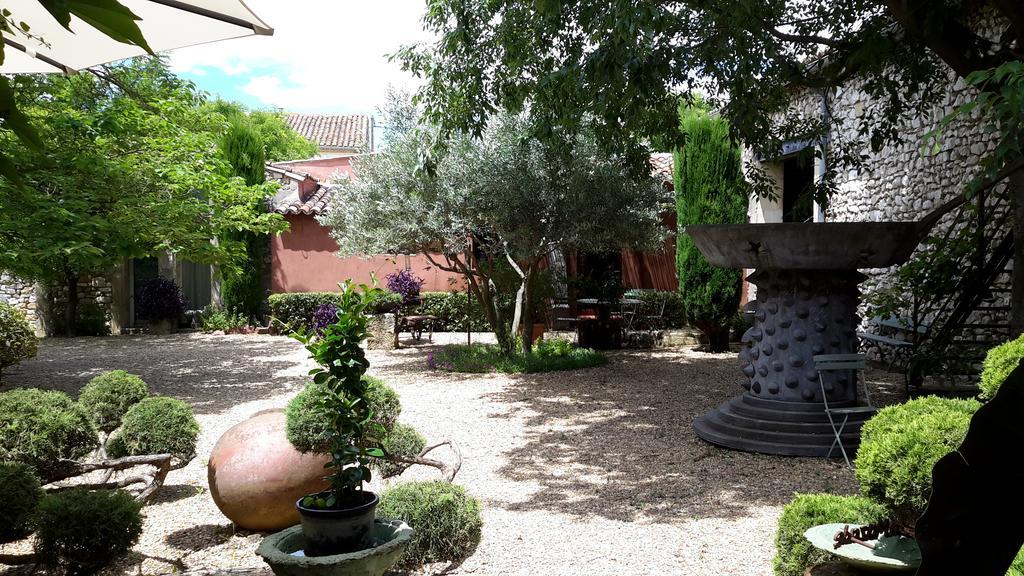 拉马扎德德圣基酒店 Saint-Mamert-du-Gard 客房 照片